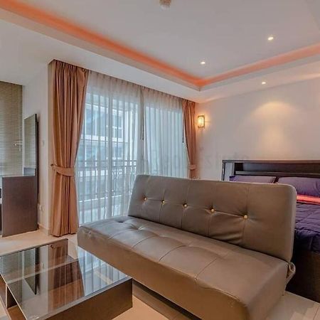Avenue Residence C5 Pattaya Exterior photo