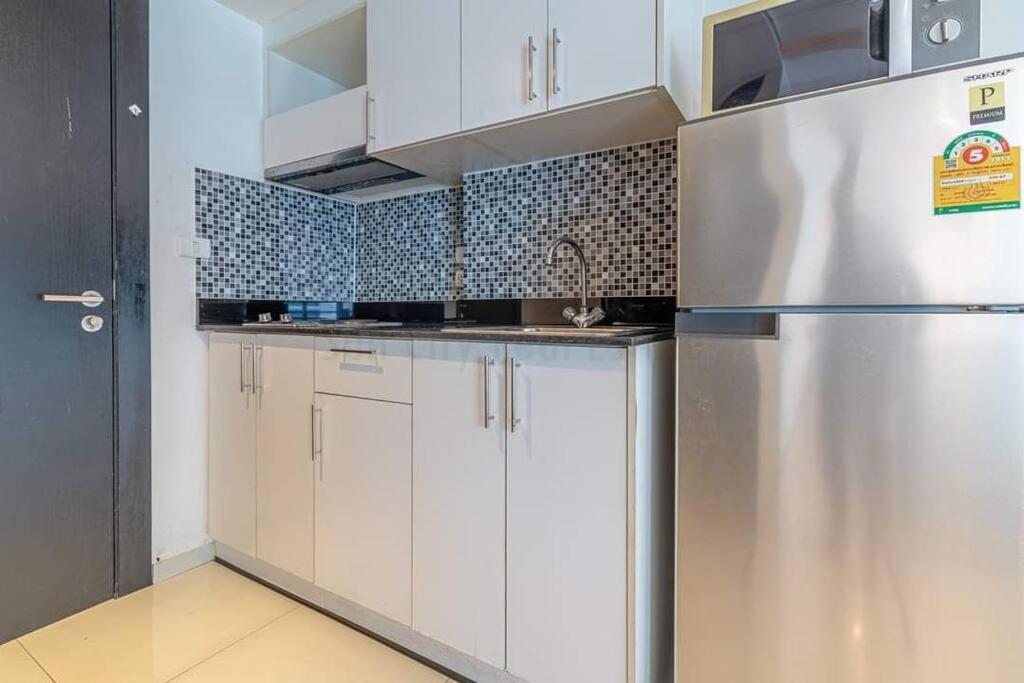 Avenue Residence C5 Pattaya Exterior photo